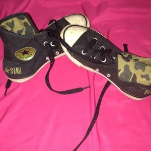 Camouflage converse